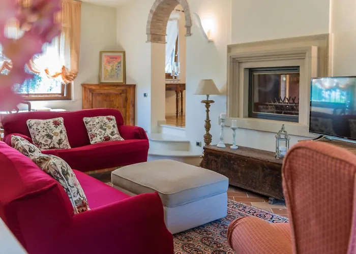 Βίλα Monticelli Serrungarina