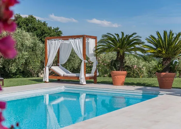 Monticelli Βίλα Serrungarina