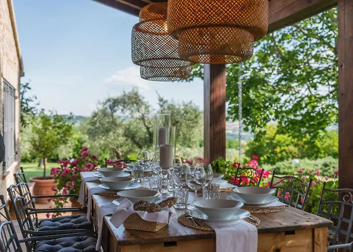 Βίλα Monticelli Serrungarina