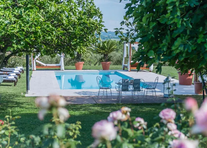 Monticelli Βίλα *